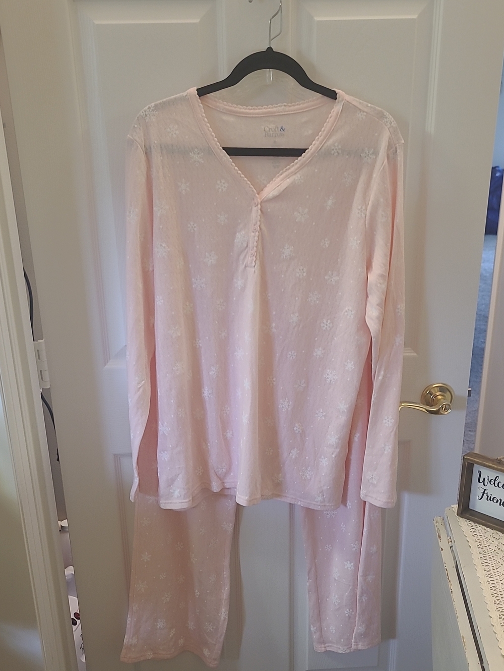 NWT croft & barrow Pink Long-Sleeve Pajama Set with Snowflake Print. Bin 7